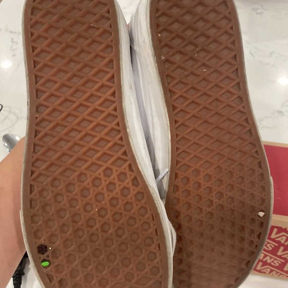 White leather vans. Worn 3 times. Great condition - Picture 5 of 5